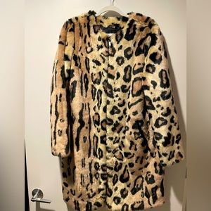 DKNY LEOPARD FAUX FUR COAT NWT